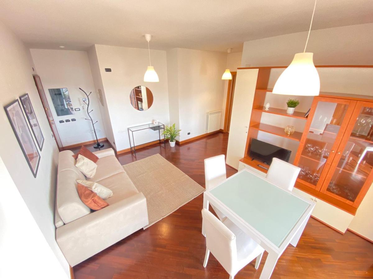Golden Hour Apartment - Panoramic Terrace Fiumicino Exterior foto